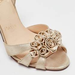 مملوكة مسبقًا Christian Louboutin Gold Suede Flo Ankle Strap Sandals Size 37