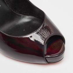 مملوكة مسبقًا حذاء كعب عالي كريستيان لوبوتان هوت تشيك جلد ثنائي اللون لامع بحزام للكاحل مقاس 41