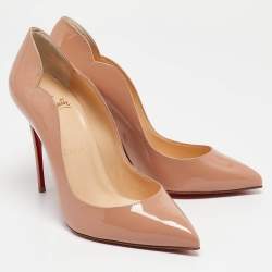 مملوكة مسبقًا Christian Louboutin Beige Patent Leather Hot Chick Pumps Size 37