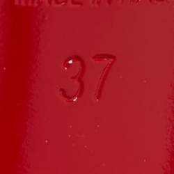 مملوكة مسبقًا Christian Louboutin Black Leather Maravilla T Strap Pumps Size 37