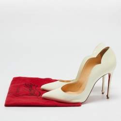 Pre Owned حذاء كعب عالي كريستيان لوبوتان هوت شيك جلد برنيق أبيض مقاس 38