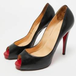 مملوكة مسبقًا حذاء كعب عالي كريستيان لوبوتان نيو فيري بريف قماش أسود لامع مقدمة مفتوحة نعل سميك مقاس 38.5