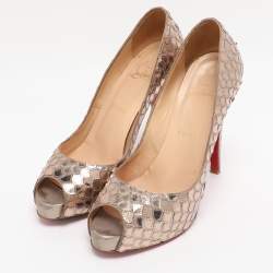Pre Owned Christian Louboutin Metallic Scaled PVC Poseidon Peep Toe Pumps Size 38.5