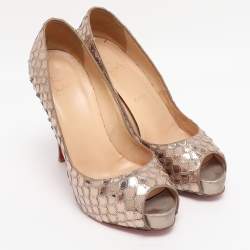 Pre Owned Christian Louboutin Metallic Scaled PVC Poseidon Peep Toe Pumps Size 38.5