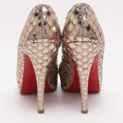 Pre Owned Christian Louboutin Metallic Scaled PVC Poseidon Peep Toe Pumps Size 38.5