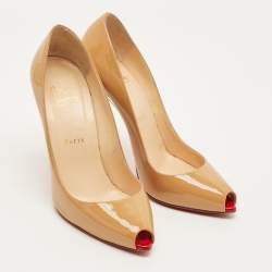 مملوكة مسبقًا حذاء كعب عالي كريستيان لوبوتان مقدمة مدببة جلد لامع أزرق بحري مقاس 37