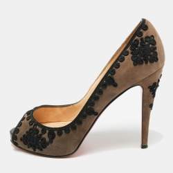 مملوكة مسبقًا Christian Louboutin Very Prive Size 39 Grey/Black Suede and Lace Embroidered Peep Toe Pumps