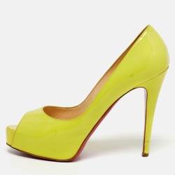 مملوكة مسبقًا Christian Louboutin Very Prive Size 39.5 Beige Patent Leather Peep Toe Pumps