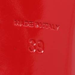 مملوكة مسبقًا Christian Louboutin Crossfliketa Size 39 Black Patent Leather Pumps