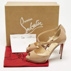 مملوكة مسبقًا Christian Louboutin Size 37.5 Beige Patent Leather Catchy Two Peep-Toe Pumps