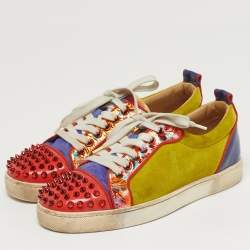 مملوكة مسبقًا Christian Louboutin Louis Junior Spikes Size 38.5 Multicolor Patent Leather and Suede Low Top Sneakers