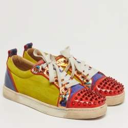 مملوكة مسبقًا Christian Louboutin Louis Junior Spikes Size 38.5 Multicolor Patent Leather and Suede Low Top Sneakers