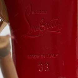 مملوكة مسبقًا Christian Louboutin Jumping Size 38 Beige Patent Leather D'orsay Pumps