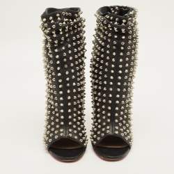 Pre Owned بوت كاحل كريستيان لوبوتان غوريلا مقدمة مفتوحة مرن مرصع مسامير سويدي أسود مقاس 37.5