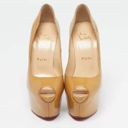 Pre Owned كريستيان لوبوتان حذاء ليدي بيب بكعب بلاتفورم من الجلد اللامع باللون البيج مقاس 37