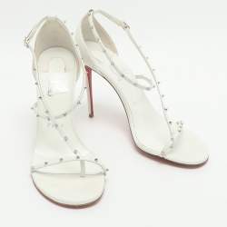مملوكة مسبقًا Christian Louboutin Riojana Spikes Size 38.5 White Leather Sandals 