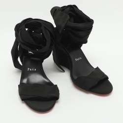 Pre Owned صندل كريستيان لوبوتان ميليدس دي ديزرت ساتان أسود بكعب إسفين مقاس 39