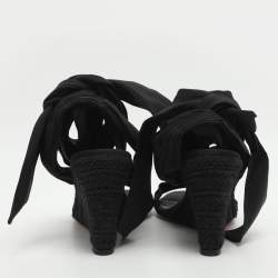 Pre Owned صندل كريستيان لوبوتان ميليدس دي ديزرت ساتان أسود بكعب إسفين مقاس 39