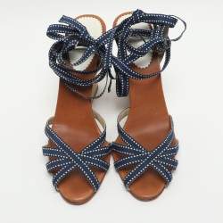 Pre Owned صندل كريستيان لوبوتان إسبرادريل كعب زاحف قماش أزرق برباط عند الكاحل مقاس 39