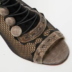 مملوكة مسبقًا بوت كريستيان لوبوتان آتينشن 100 جلد ثعبان البحر بيج بشبكة سوداء مقاس 38.5