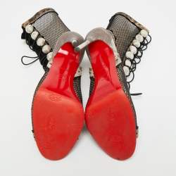 مملوكة مسبقًا بوت كريستيان لوبوتان آتينشن 100 جلد ثعبان البحر بيج بشبكة سوداء مقاس 38.5