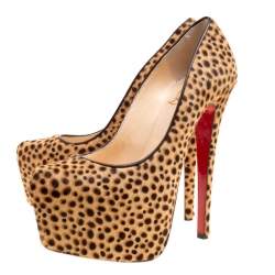 Pre Owned حذاء كعب عالي كريستيان لوبوتان نعل سميك دفوديل شعر عجل طباعة فهد بيج مقاس 36.5