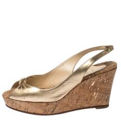 مملوكة مسبقًا صندل كريستيان لوبوتان فتحة كعب كعب روكي جلد ذهبي ميتاليك مقاس 41.5