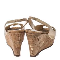 مملوكة مسبقًا صندل كريستيان لوبوتان فتحة كعب كعب روكي جلد ذهبي ميتاليك مقاس 41.5