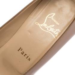 Pre Owned حذاء كعب عالي كريستيان لوبوتان نيو سيمبل جلد بيج لامع مقاس 37.5