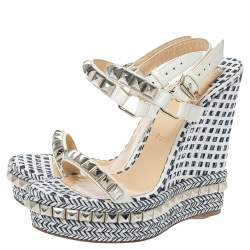 مملوكة مسبقًا Christian Louboutin White/Blue Studded Leather Cataclou Espadrille Wedge Sandals Size 38