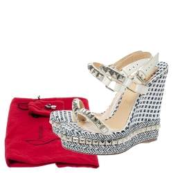 مملوكة مسبقًا Christian Louboutin White/Blue Studded Leather Cataclou Espadrille Wedge Sandals Size 38