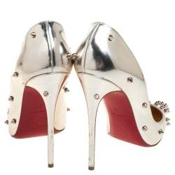 Pre Owned Christian Louboutin Silver Foil Leather Spiked Pointed Toe Pumps Size 39