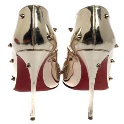 Pre Owned Christian Louboutin Silver Leather So Kate Pumps Size 37.5