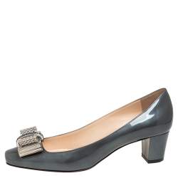Pre Owned Christian Louboutin Green Patent Leather Hortensia Crystal Bow Pumps Size 38