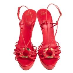 مملوكة مسبقًا Christian Louboutin Coral Red Leather Discolilou Platform Sandals Size 39
