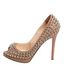 Pre Owned حذاء كعب عالي كريستيان لوبوتان يولاندا جلد بيج مرصع سبايكز مقدمة مفتوحة مقاس 35