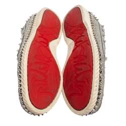 مملوكة مسبقًا Christian Louboutin Silver Glitter Yacht Spikes Boat Shoe Size 38.5