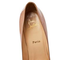 Pre Owned حذاء كعب عالي كريستيان لوبوتان بيغال جلد بيج لامع مقاس 40.5