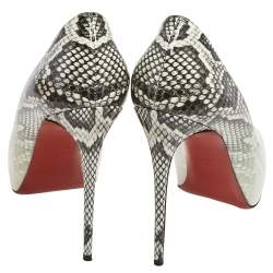 Pre Owned Christian Louboutin White Patent Leather Very Prive  Pumps Size 37.5