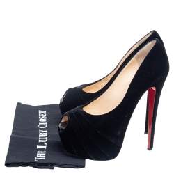 مملوكة مسبقًا Christian Louboutin Black Velvet Drapesse Platform Pumps Size 40