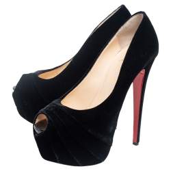 مملوكة مسبقًا Christian Louboutin Black Velvet Drapesse Platform Pumps Size 40