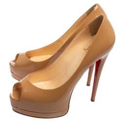 Pre Owned حذاء كعب عالي كريستيان لوبوتان ألتاداما جلد لامع بيج مقاس 40.5