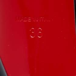 Pre Owned صندل كريستيان لوبوتان نوسي جلد لامع ومشمع بلاستيك طباعة غرافيت أسود مرصع سبايك مقاس 36