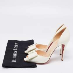 Pre Owned Christian Louboutin Off-White Patent Leather Jolie-Noeud Peep-Toe Pumps Size 41