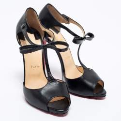 Pre Owned Christian Louboutin Black Leather T-Strap Peep Toe Sandals Size 40