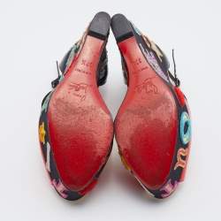 مملوكة مسبقًا صندل كريستيان لوبوتان لوبي زيبا جلد وجلد لامع أسود / أحمر نعل روكي سيور متقاطعة  مقاس 37.5