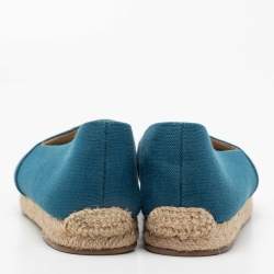 مملوكة مسبقًا Christian Louboutin Blue Canvas Gala Embroidered Crest Flat Espadrilles Size 39