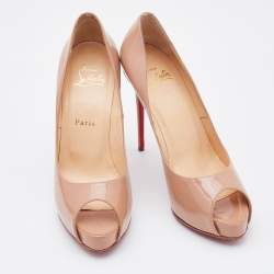 Pre Owned حذاء كعب عالي كريستيان لوبوتان نيو برايف جلد بيج لامع بمقدمة مفتوحة مقاس 37