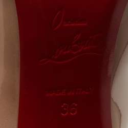 مملوكة مسبقًا Christian Louboutin Beige Patent Leather Hot Chick Pumps Size 36