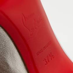 Pre Owned Christian Louboutin Silver Leather So Kate Pumps Size 37.5